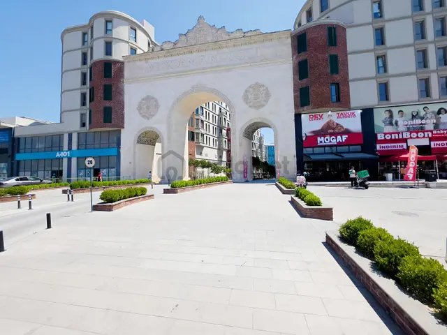 Meydan Ardıçlı'da Meydan Manzaralı Sıfır Boş Satılık 1+1 Daıre 5