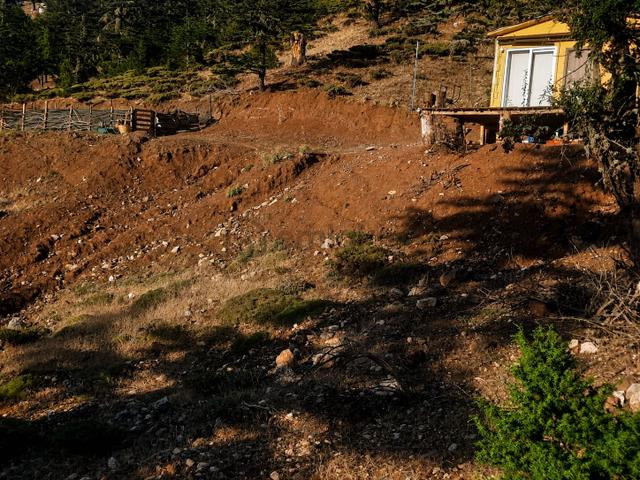 Kumluca Büyükalan Da Yola Yakın 536 M2 Yatırımlık Arazi.