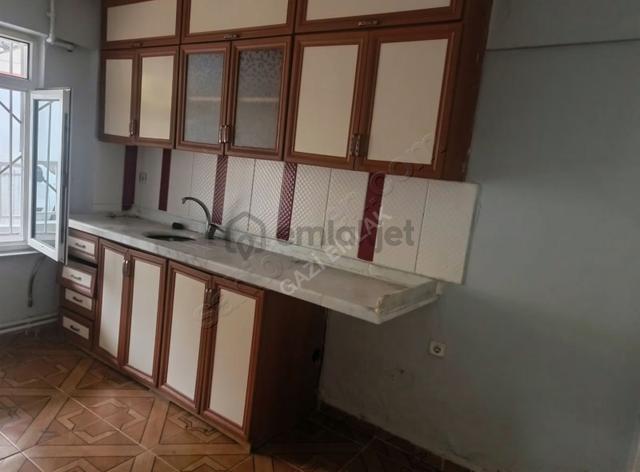 ""gazi Emlak""mezarlık Karşısı Şok Yanı 2+1 Giriş Dopalgazlı Boş 3