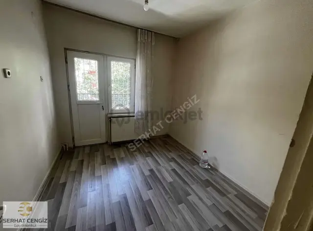 Karşıyaka'da Satılık 2+1 Daire 5