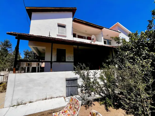 Çeşme'de Satılık Fırsat Yazlık Dubleks Villa 1
