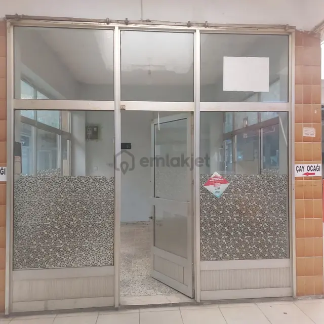Redstone-zena'dan Eski İtfaiye Cd.alpagut Psj'nda Kiralık Dükkan 3