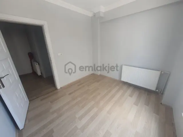 Redstone Zena'dan Eski Çarşamba Pazarı Girişinde 3+1 Ters Dublex 3