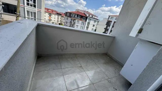 Gürkan Turhan Emlak'tan Ömer Halisdemir Mah. 2+1 Kiralık 3