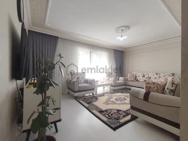 Yılmaz Gayrımenkulden Ebeveyn Banyolu Geniş M2 3+1 Satılık Daire 2