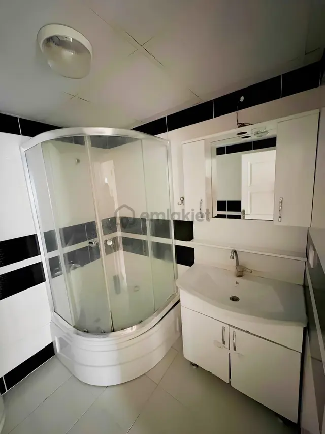 Mehmetoğlu Gayrimenkulden Çobançeşme De 2+1 Kiralık Daire 2