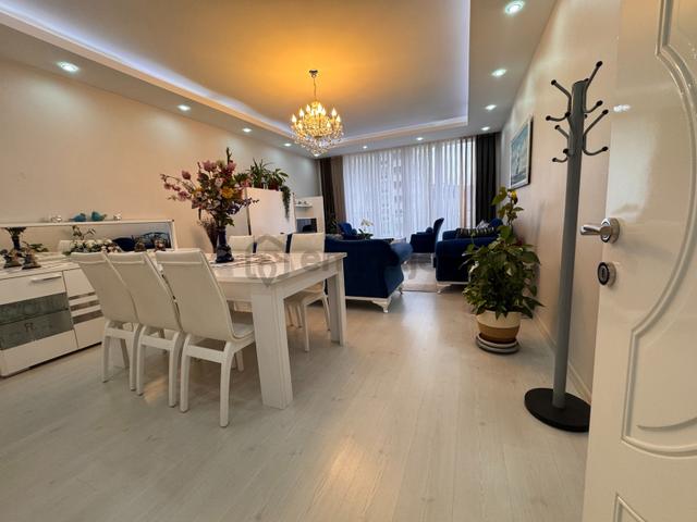 Yeni Rota'dan Kültür Merkezinde Cadde Üzeri 4+1 Satılık Daire 5