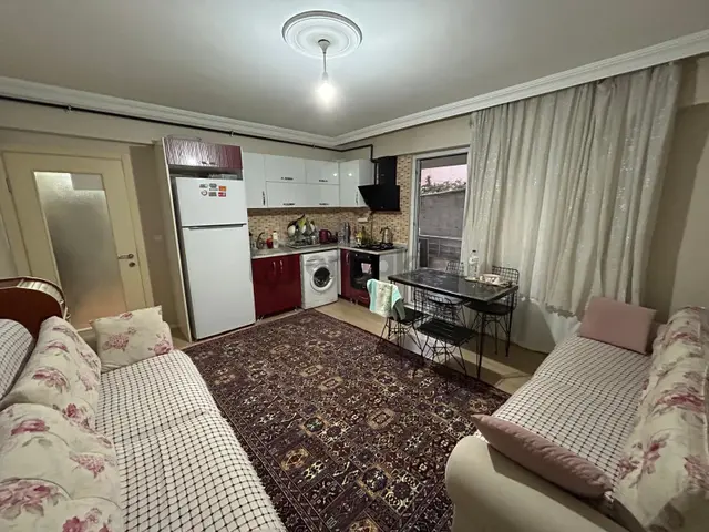 Yükselden Edremitte Yeni Binada D.gazlı Bahçeli Eşyalı 2+1 Satılık Daire 3