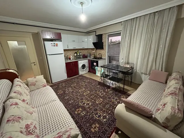 Yükselden Edremitte Yeni Binada D.gazlı Bahçeli Eşyalı 2+1 Satılık Daire 4