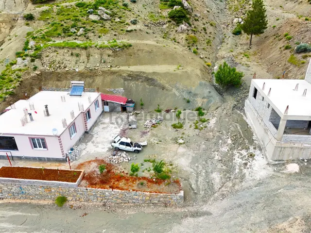 Yeni Rota'dan Çağlayancerit Fatih Mahallesinde Satılık Arsa 1