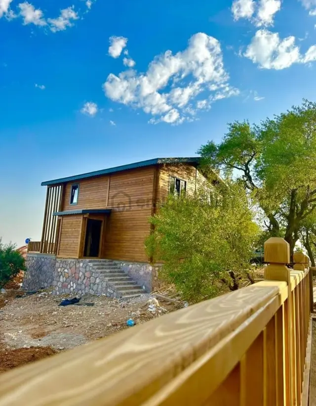 Yeni Rota'dan Şehrin Merkezine Yakın Site İçinde Ahşap Villa 3
