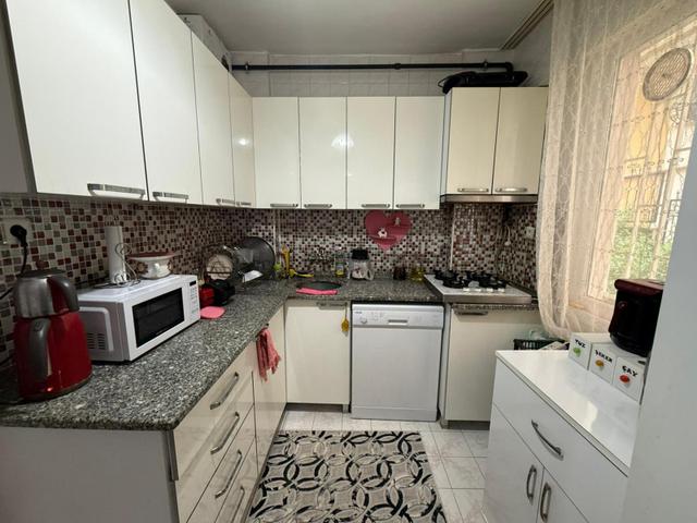 Mertcan'dan E5 Karayolu 5dk Marmaray 10dk Balkonlu Giriş Kat 2+1 4