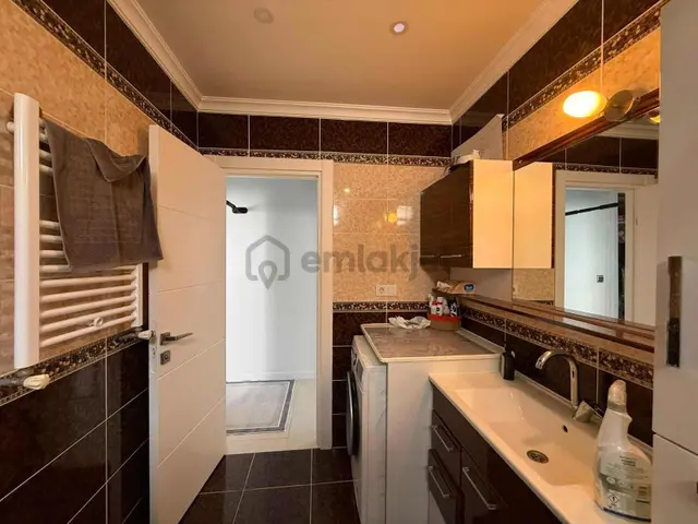 Ümraniye'aden Konaklarında Site İçerisinde Satılık 3+1 Daire 4