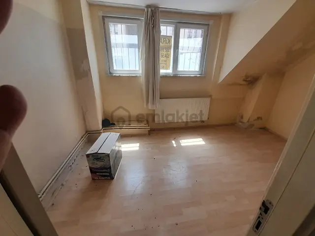Kocamustafapaşa Merhaba Cad 2+1 Çift Cephe Bahçeli Kiralık Daire 4