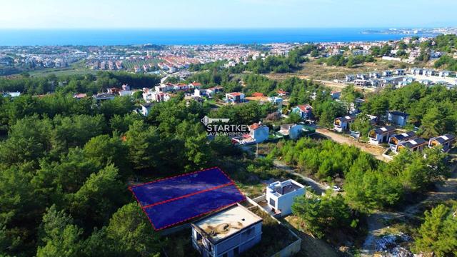 Kuşadası Soğucak'ta Kısmi Deniz Manzaralı, Villa İmarlı 2 Parsel 1