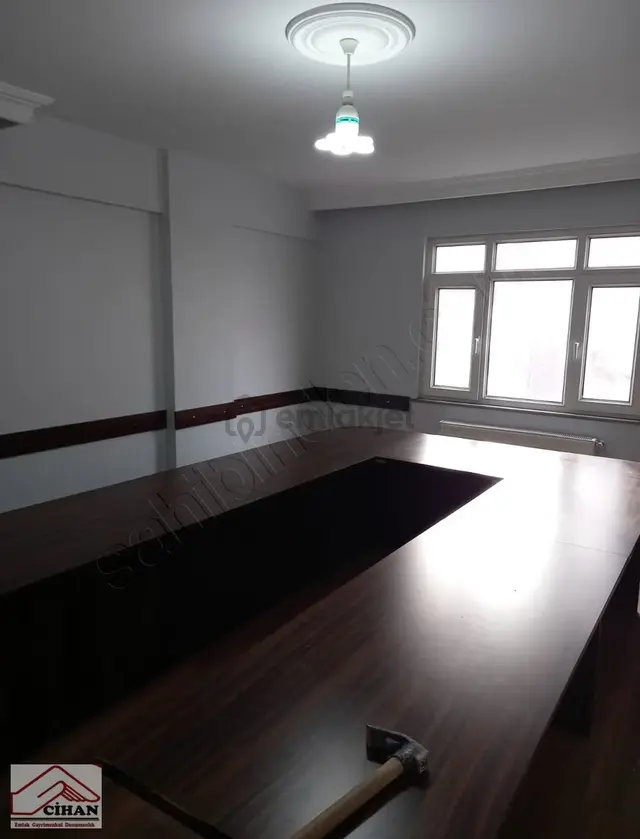 Şirinevler Meydanın İncisi!! Ana Cadde Üzerinde Kiralık 3+1 Ofis 1