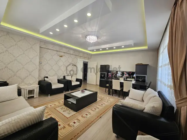 Yeni Rota Emlaktan Merkezi Konumda Ultra Geniş 4+1 Daire 1