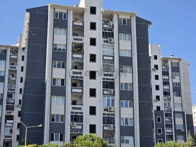 İzmir Buca Toki Konutlarında 2+1 Kapalı Mutfaklı Kiralık Daire