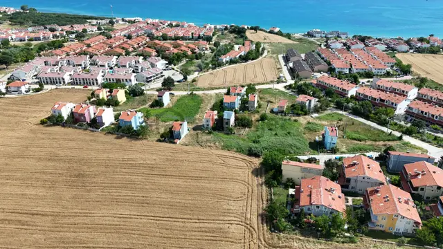 Yayla Sahilinde Deniz Manzaralı Kat İrtifaklı Arsa 4