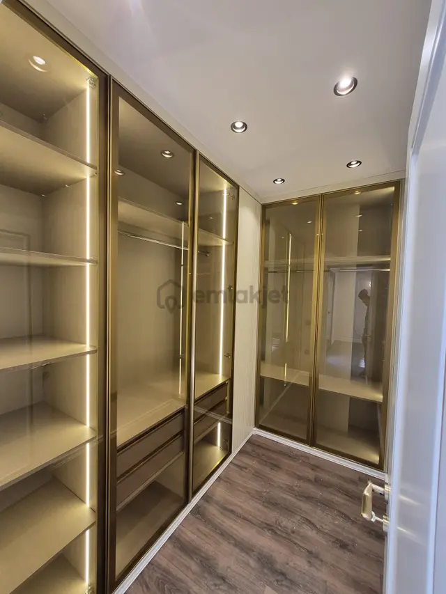4+1 Çınarlı Tripleks Sıfır Villa 3balkon Havuz 200m2 Otopark 300m Arsa Teras G.oda 2banyo Barbekü 2
