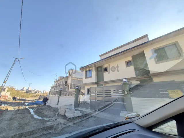 4+1 Çınarlı Tripleks Sıfır Villa 3balkon Havuz 200m2 Otopark 300m Arsa Teras G.oda 2banyo Barbekü 4