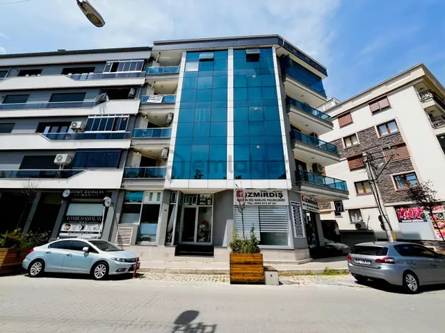 Diş Hastanesi Karşısı Kapalı Otoparklı Doğalgazlı Fırsat 2+1 1