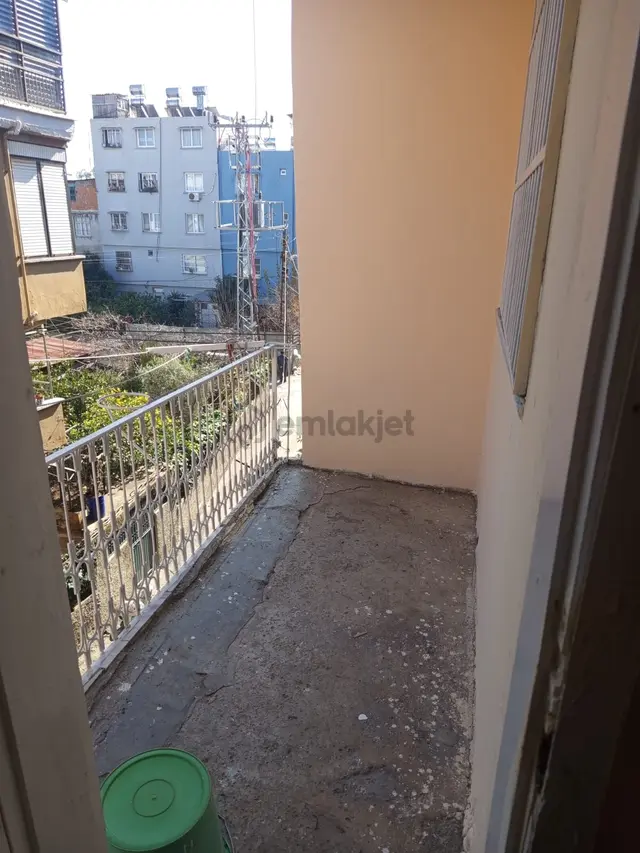 Kiralık Aylık 2+1 Yeşilyurt 3kat Kapalı Mutfak Geniş 2balkon 8,000tl. 3