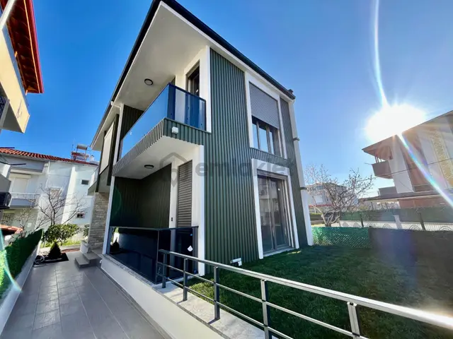 Akçay Ay Emlak'tantahtakuşlar'da Denize Sadece 50 Mt Huzur Bulacağınız Satılık 3+1 Müstakil Villa 4