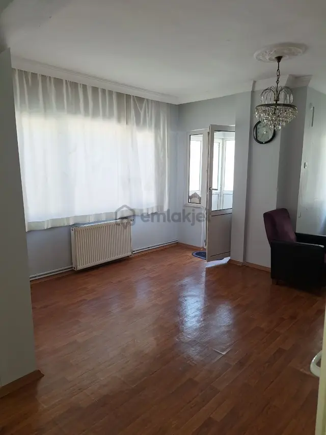 Eyüp İslambey Ana Caddede 120 M2 Geniş 2+1 Arakat Akkuzu 'dan!!! 1