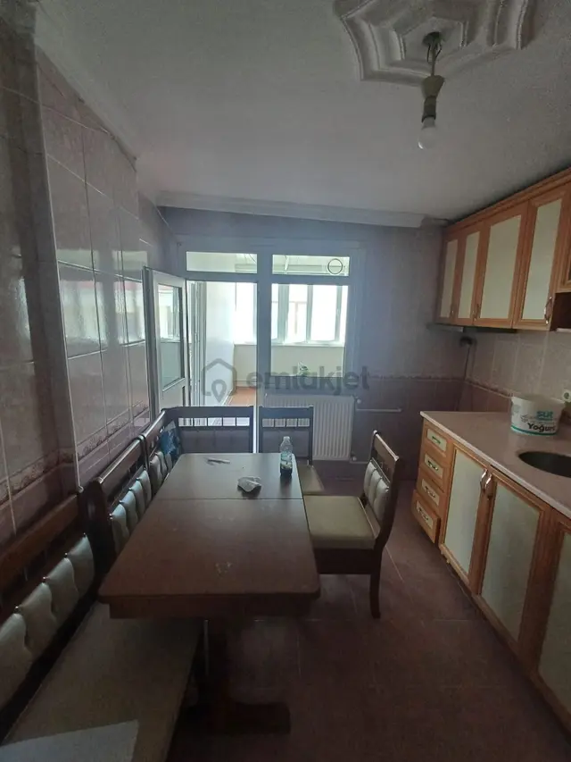 Zafer Mahallesinde Belediyenin Arkasında Geniş M2 3+1 Kiralık Daire 4
