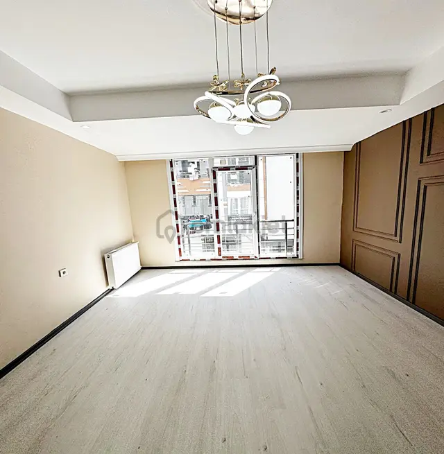 Esenyurt Örnek Mahallesi Caddeye Yakın Sıfır 2+1 Satılık Daire 1