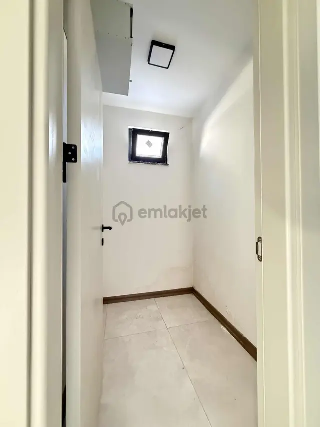 Enya'dan Şıralık Mah. Asmalı Begonvılde 5+1 Tekil Villa 3