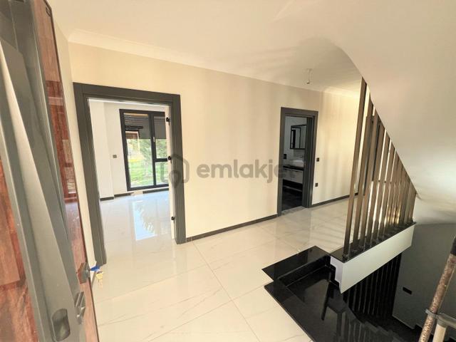 Akçay Aras Emlaktan Gürede 5+1 Müstakil Geniş Villa 5