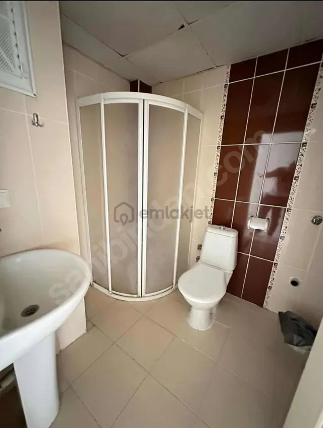 Anadolu Üniversitesi Yakını Sütlücede Kiralık Ayrı Mutfaklı 2+0 2