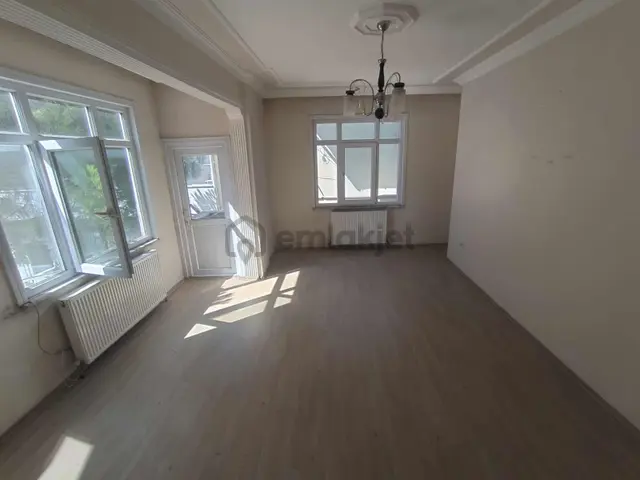 Gebze İstasyon Mah. Marmaraya Yakın Kiralık 2+1 Ara Kat 1