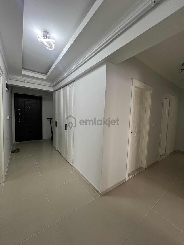 Atakent Cağaloğlunda Merkezi Konum Salon Mutfak Ayrı 125m2 4