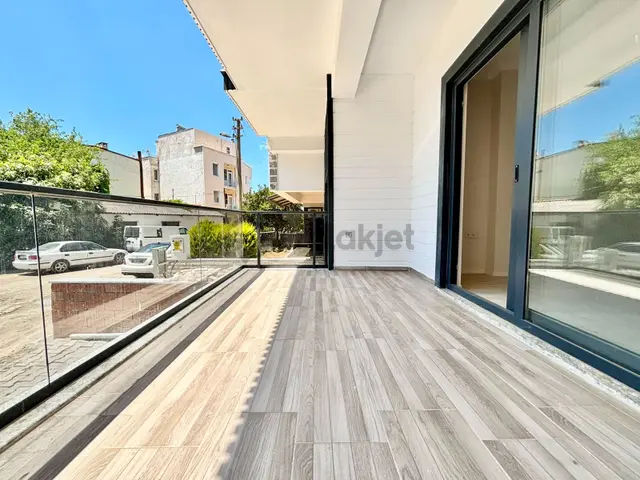 ꧁ay Emlaktan꧂akçay Güre Arasında Muhteşem Konumlu Bahçe Kullanımlı 2+1 Lüks Daire 2