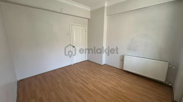 The Duru Team - Çarşı Merkezde Geniş Kiralık Ofis 3