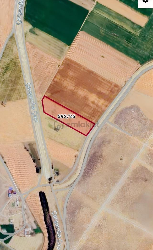 Bizim Emlaktan Alibeyhüyüğünde Satılık Kanal Dibi 1. Sınıf Tarla