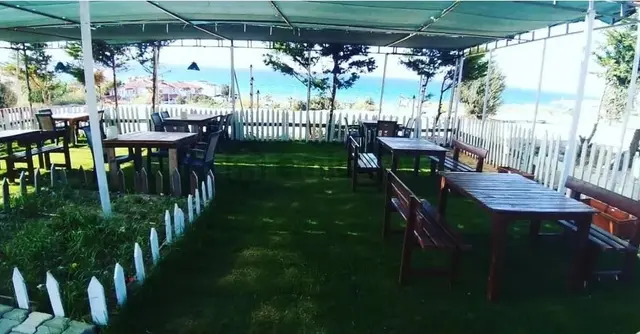 Mordoğan'da Ardıç Plajı Kapanmaz Deniz Manzaralı 18 Odalı Motel 3