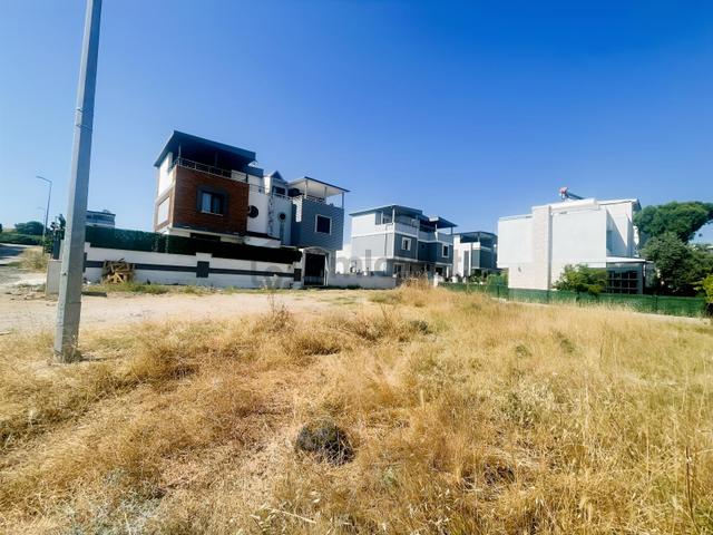 Didim - Efeler'de 191 M2 Asfalt Yola Cephe İmarlı Arsa 5