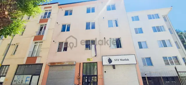 Anadolu Üniversitesi Yakını Sütlücede Satılık Ayrı Mutfaklı 2+0 1
