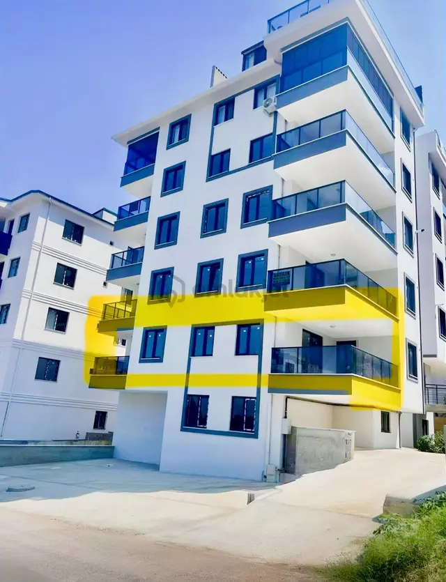 Cakmakda 150 M2 3+1 Ebebeyn Banyolu Ön Cephe Daire !!! 1