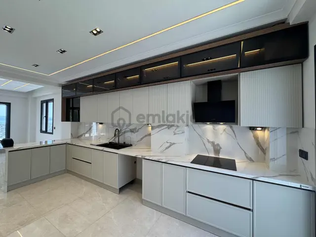 Güçlü Kardeşler Gürede Tam Müstakil Manzaralı Lüks Villa 3