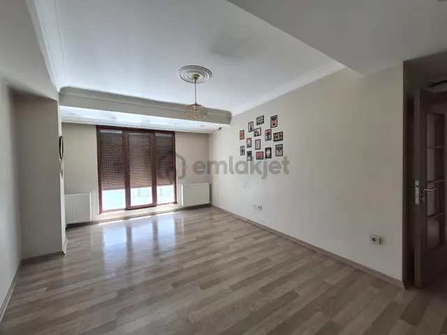 Feriköy Paşa Mahallesi Genç Binada 2+1 70 M2 3.kat Asansörlü Kombili Kapalı Otoparklı Ferah Daire 3