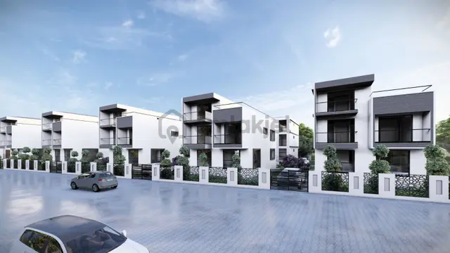 Dallıca Mahallesi'nde Havuzlu Asansörlü Tribleks Villa 2