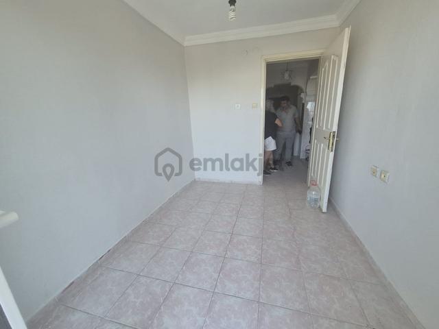 İlanlar Batı Tıp Merkezine Yakın Konumda Eşyasız Kiralık 3+1 Daire 4