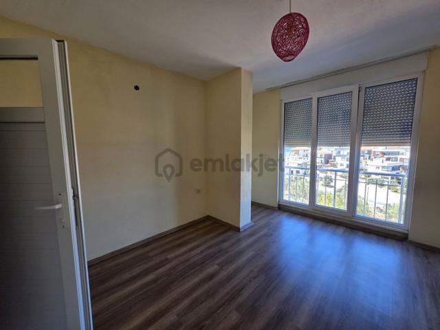 Pelitköy Sahilde Kiralık Full Deniz Manzaralı 4+2 Villa 4