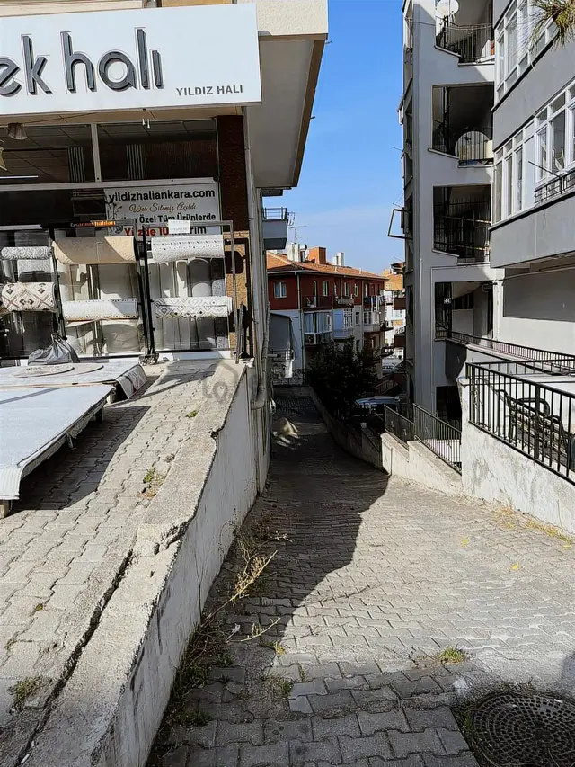 Demircizadem Den Etimesgut Merkez Konumda Satılık Geniş Dükkan 2