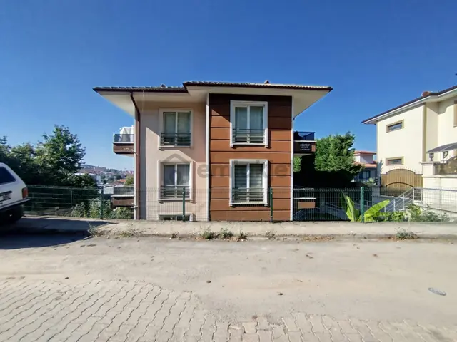 Serdivan Kemalpaşa Mahallesi'nde Satılık 2+1 Manzaralı Daire 2